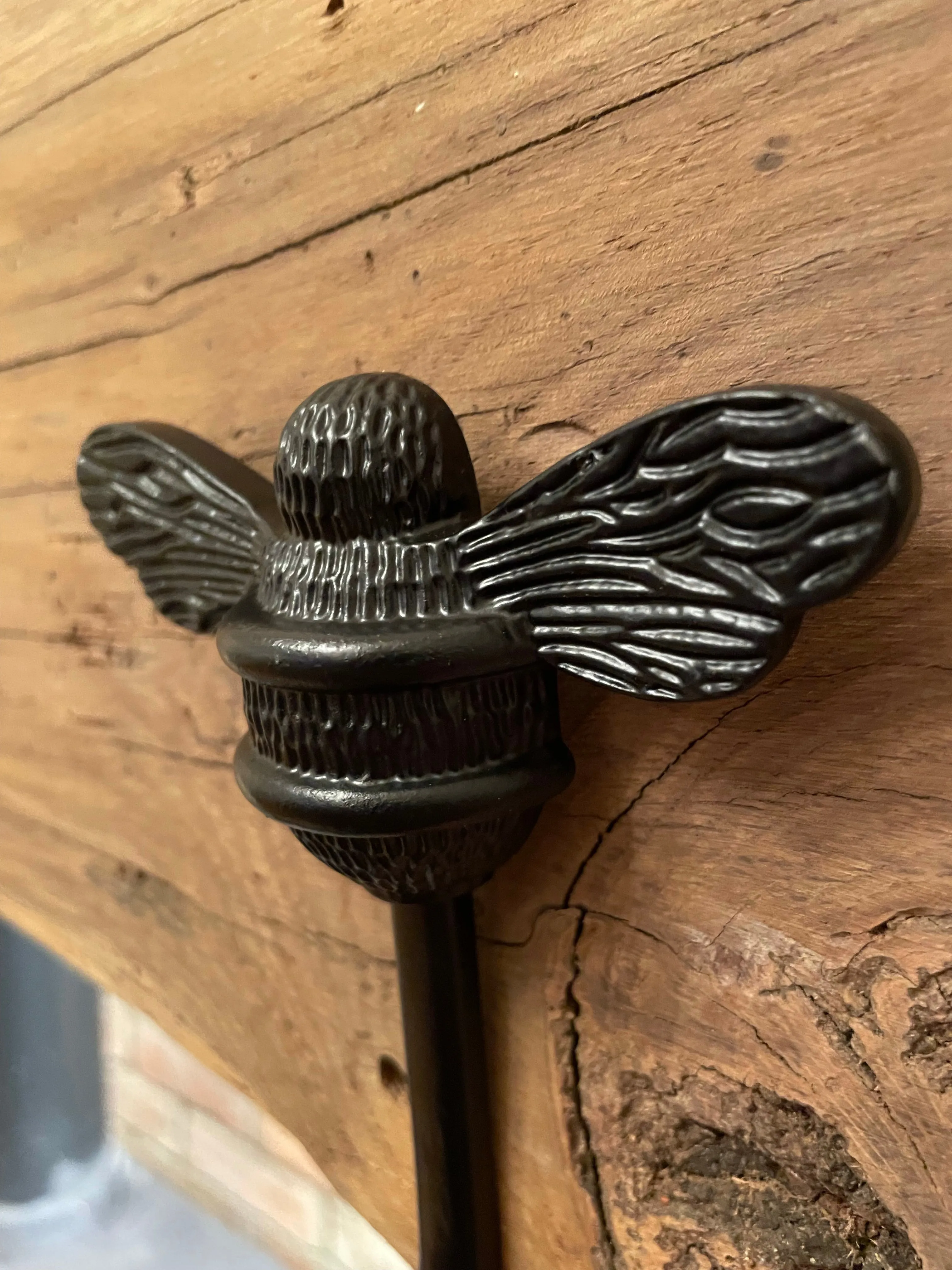 Black Bee Hook