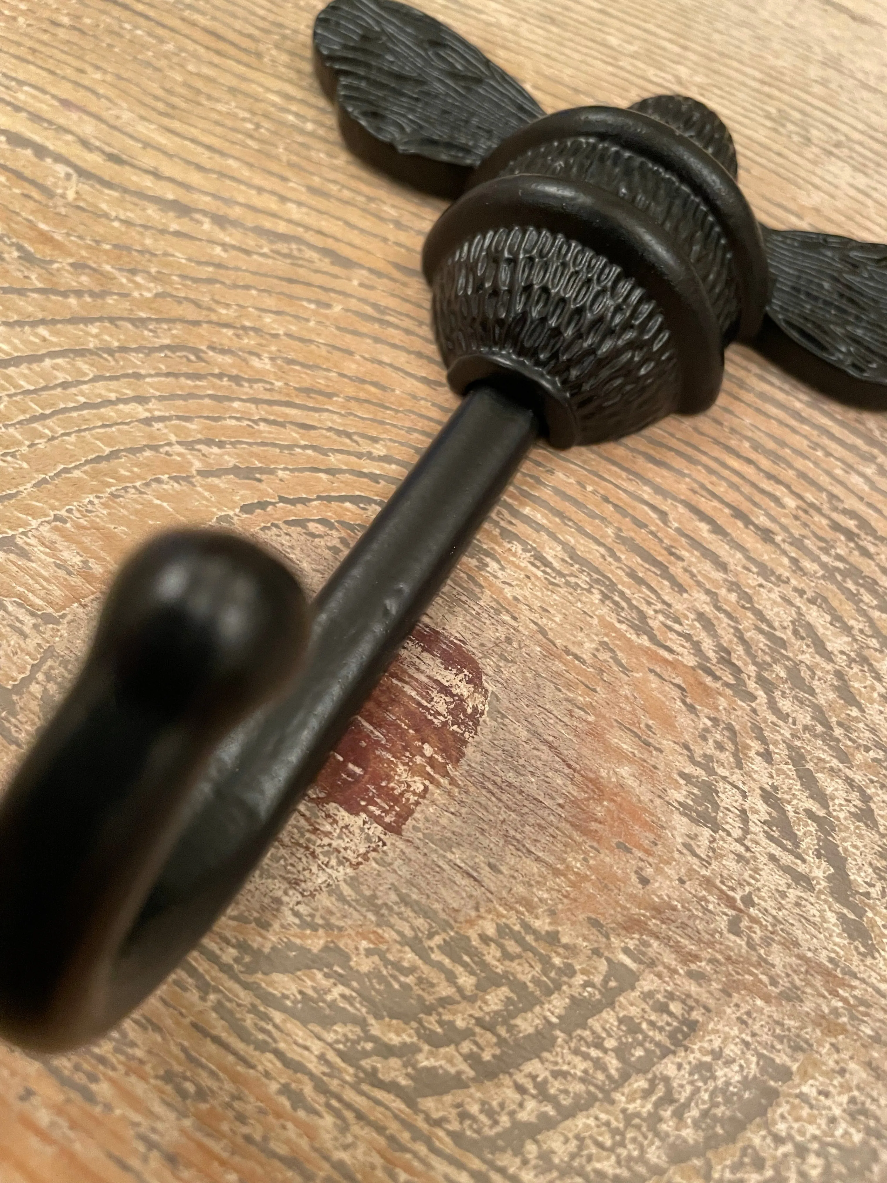 Black Bee Hook