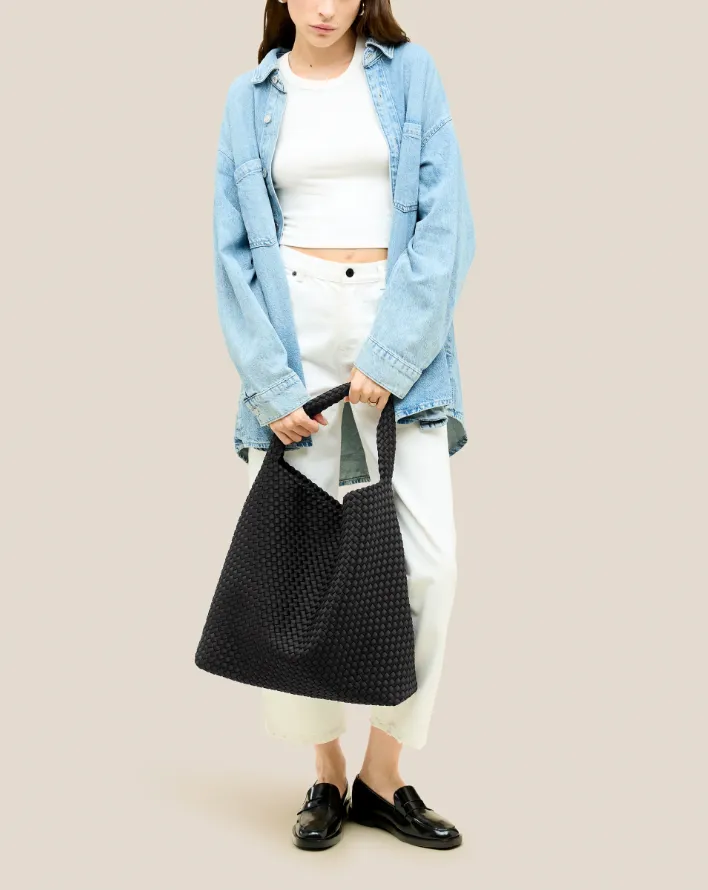 NOMAD LARGE HOBO IN ONYX